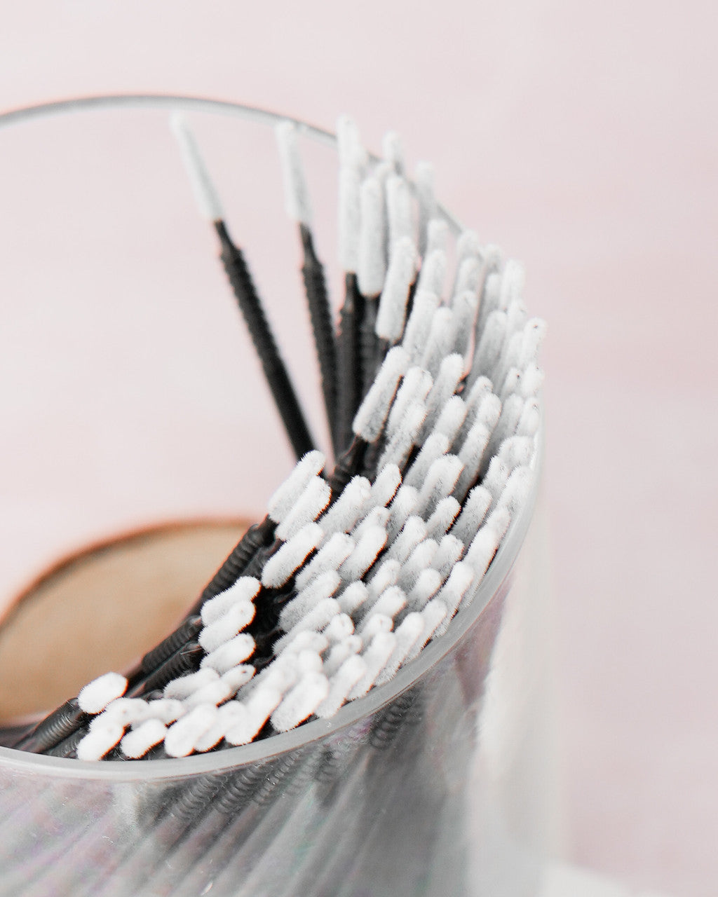 Beutimi Masterpiece Detailers 100-pack micro brushes with white bristles and black handles displayed in clear container